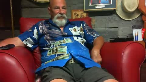 Snapshot of bbwlvr16 chatting on July 10, 8:00 pm bbwlvr16 online show from July 10, 8:00 pm