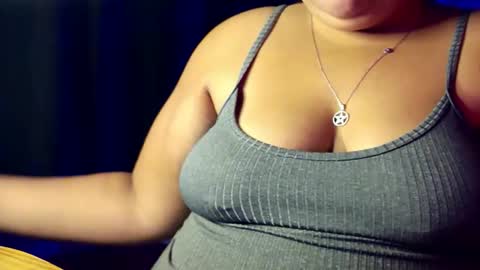 Snapshot of bbwroyalttty chatting on June 5, 4:02 pm The girl next door online show from June 5, 4:02 pm