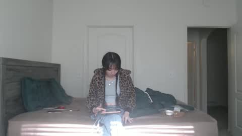 bby_julesss online show from February 2, 3:33 pm