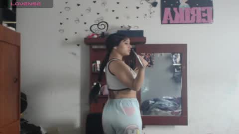 Snapshot of bby_sex06 chatting on June 9, 4:29 pm bby_sex06 online show from June 9, 4:29 pm