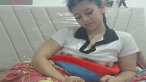 Snapshot of bby_sex06 chatting on June 10, 10:25 am bby_sex06 online show from June 10, 10:25 am