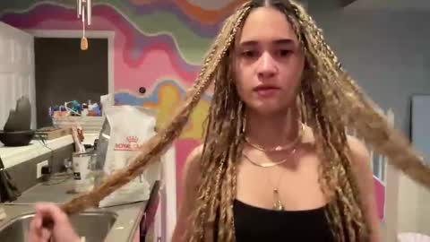 Snapshot of bbyangelyoga chatting on February 15, 10:42 pm bbyangelyoga online show from February 15, 10:42 pm