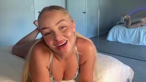 Snapshot of bbybreex chatting on September 29, 11:20 pm Bree online show from September 29, 11:20 pm