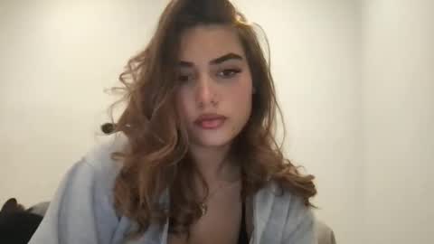 bbypiamia online show from November 30, 10:30 am