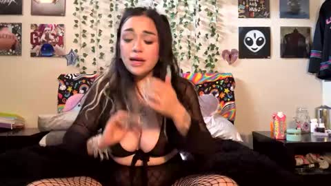 Snapshot of bbyslugggg chatting on February 17, 8:04 pm bbyslugggg online show from February 17, 8:04 pm