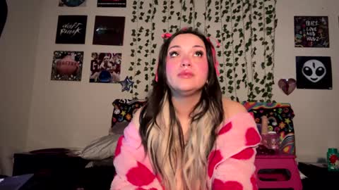 Snapshot of bbyslugggg chatting on February 25, 1:28 pm bbyslugggg online show from February 25, 1:28 pm