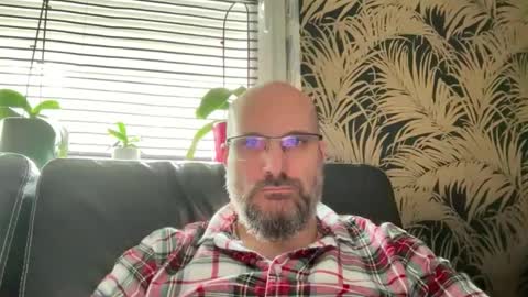 Snapshot of bcbg68 chatting on May 15, 9:49 am bcbg68 online show from May 15, 9:49 am