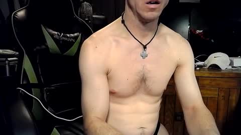 bchillin28 online show from February 8, 1:20 am