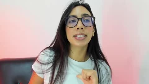 daniela villamizar online show from December 2, 1:35 pm