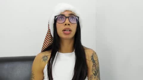 Snapshot of bdanevil chatting on December 3, 4:28 pm daniela villamizar online show from December 3, 4:28 pm