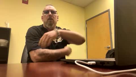 Snapshot of bdc007007 chatting on December 17, 6:25 pm bdc007007 online show from December 17, 6:25 pm