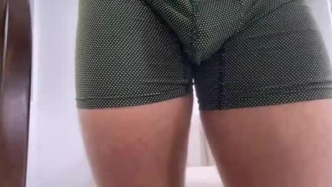 Snapshot of bdever7 chatting on October 31, 4:02 am bdever7 online show from October 31, 4:02 am