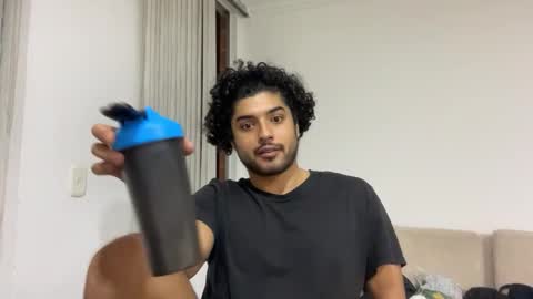 Snapshot of bdever7 chatting on November 18, 1:22 am bdever7 online show from November 18, 1:22 am