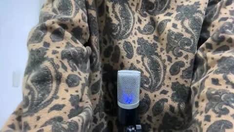 Snapshot of bdever7 chatting on December 4, 8:23 am bdever7 online show from December 4, 8:23 am