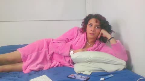 Snapshot of be_sinners chatting on January 10, 5:26 am Sara Juan online show from January 10, 5:26 am