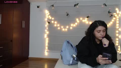 Sara  Juan online show from June 14, 2:35 am