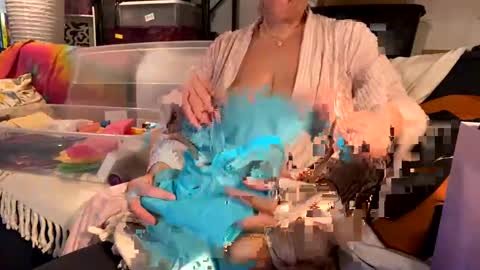 BeachyMILF online show from February 22, 7:25 pm