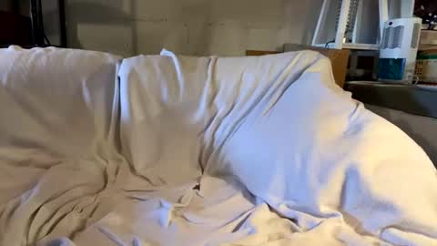 BeachyMILF online show from March 1, 4:00 pm