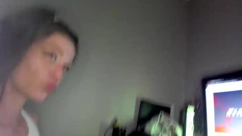 Snapshot of beaniebaby2 chatting on February 14, 8:10 am beaniebaby2 online show from February 14, 8:10 am