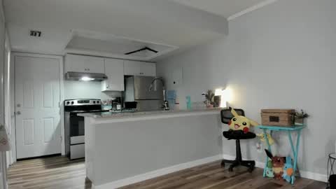 beaniebaby2 online show from April 24, 4:04 am