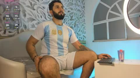 bear_mao_ online show from June 4, 11:27 am