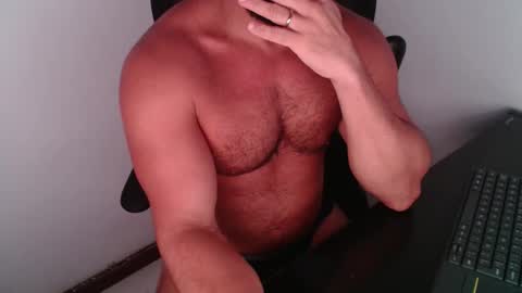 Snapshot of beard_top_guy chatting on March 10, 7:41 pm Beard Guy online show from March 10, 7:41 pm