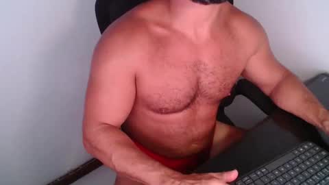 Snapshot of beard_top_guy chatting on March 12, 11:44 pm Beard Guy online show from March 12, 11:44 pm