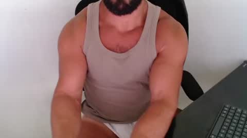 Snapshot of beard_top_guy chatting on March 25, 1:28 pm Beard Guy online show from March 25, 1:28 pm