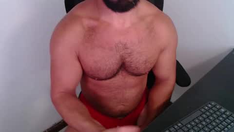Snapshot of beard_top_guy chatting on April 11, 3:27 pm Beard Guy online show from April 11, 3:27 pm