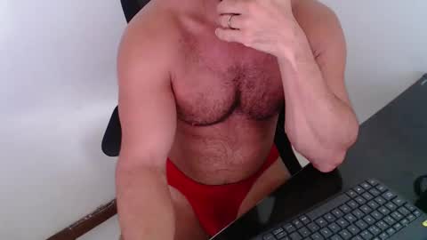 Snapshot of beard_top_guy chatting on April 25, 1:41 pm Beard Guy online show from April 25, 1:41 pm