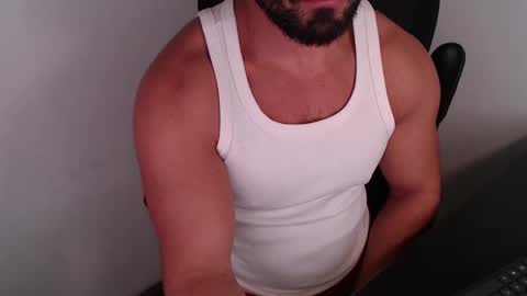 Snapshot of beard_top_guy chatting on May 15, 1:18 pm Beard Guy online show from May 15, 1:18 pm