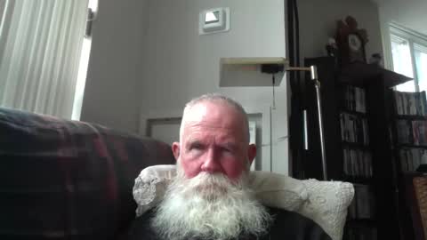 beardbushy online show from December 20, 6:26 pm