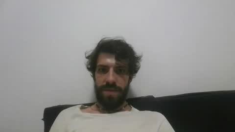 Snapshot of beardedsmoker666 chatting on December 2, 4:40 am beardedsmoker666 online show from December 2, 4:40 am