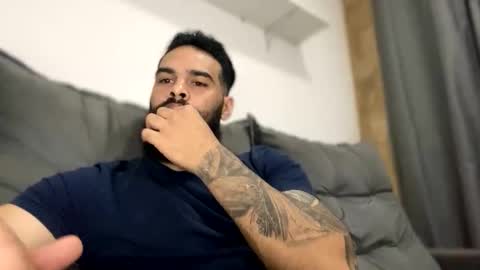 Snapshot of beardmax chatting on October 4, 4:43 am Min online show from October 4, 4:43 am