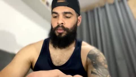 Snapshot of beardmax chatting on October 16, 6:47 am Min online show from October 16, 6:47 am