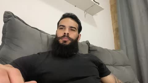 Snapshot of beardmax chatting on November 8, 7:08 am Min online show from November 8, 7:08 am