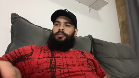 Snapshot of beardmax chatting on November 20, 5:51 am Min online show from November 20, 5:51 am