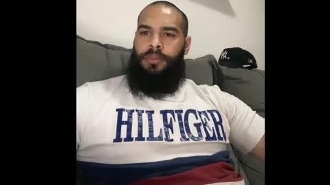 Snapshot of beardmax chatting on November 21, 7:07 am Min online show from November 21, 7:07 am