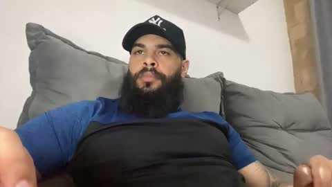 Snapshot of beardmax chatting on November 29, 3:31 am Min online show from November 29, 3:31 am