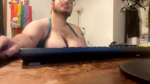 Snapshot of bearmoon820430 chatting on November 17, 3:34 am bearmoon820430 online show from November 17, 3:34 am