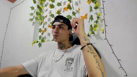 Snapshot of beatandtalk chatting on December 2, 5:52 pm beatandtalk online show from December 2, 5:52 pm