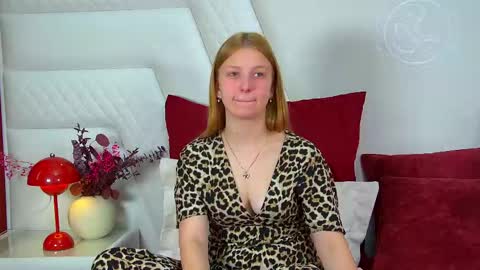 Snapshot of beatricebinoche chatting on October 14, 6:25 am Beatrice online show from October 14, 6:25 am