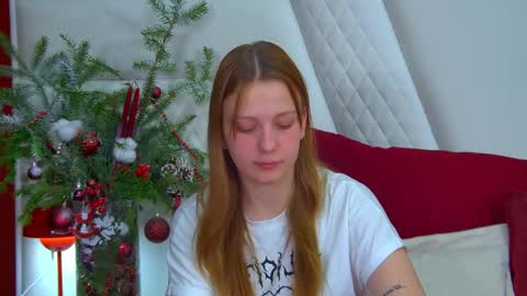 Snapshot of beatricebinoche chatting on December 14, 6:34 pm Beatrice online show from December 14, 6:34 pm