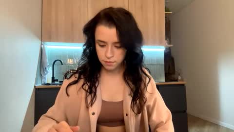 Katie online show from October 19, 7:09 am