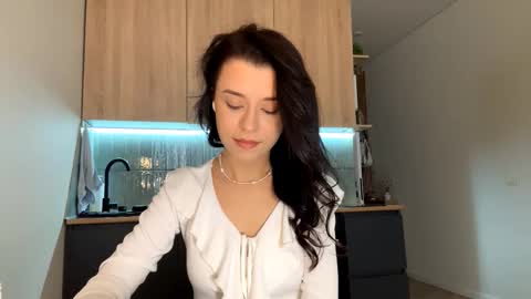 Katie online show from November 5, 11:10 am