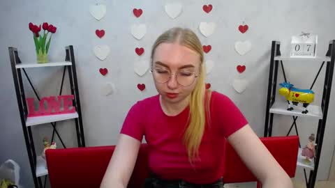 BeatriceFlyy online show from December 7, 3:52 pm