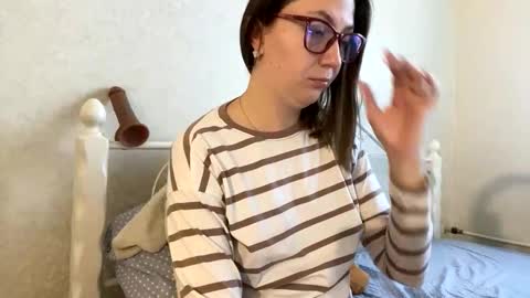 BeatriceTender online show from December 3, 10:02 am