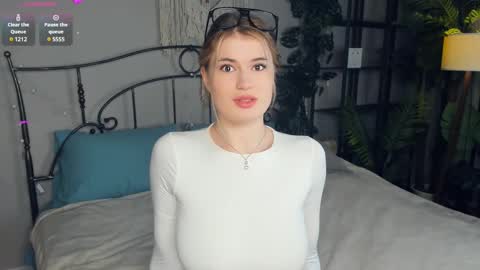 Sonya online show from February 13, 5:26 am