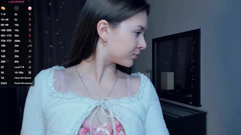 Beatrix or Triss3 online show from September 24, 6:17 am