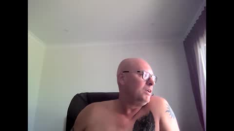 Snapshot of beatsboy87 chatting on January 7, 1:38 am beatsboy87 online show from January 7, 1:38 am